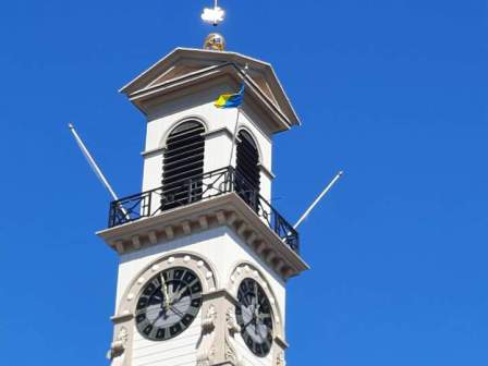 Нідерланди - ратуша - прапор .jpg