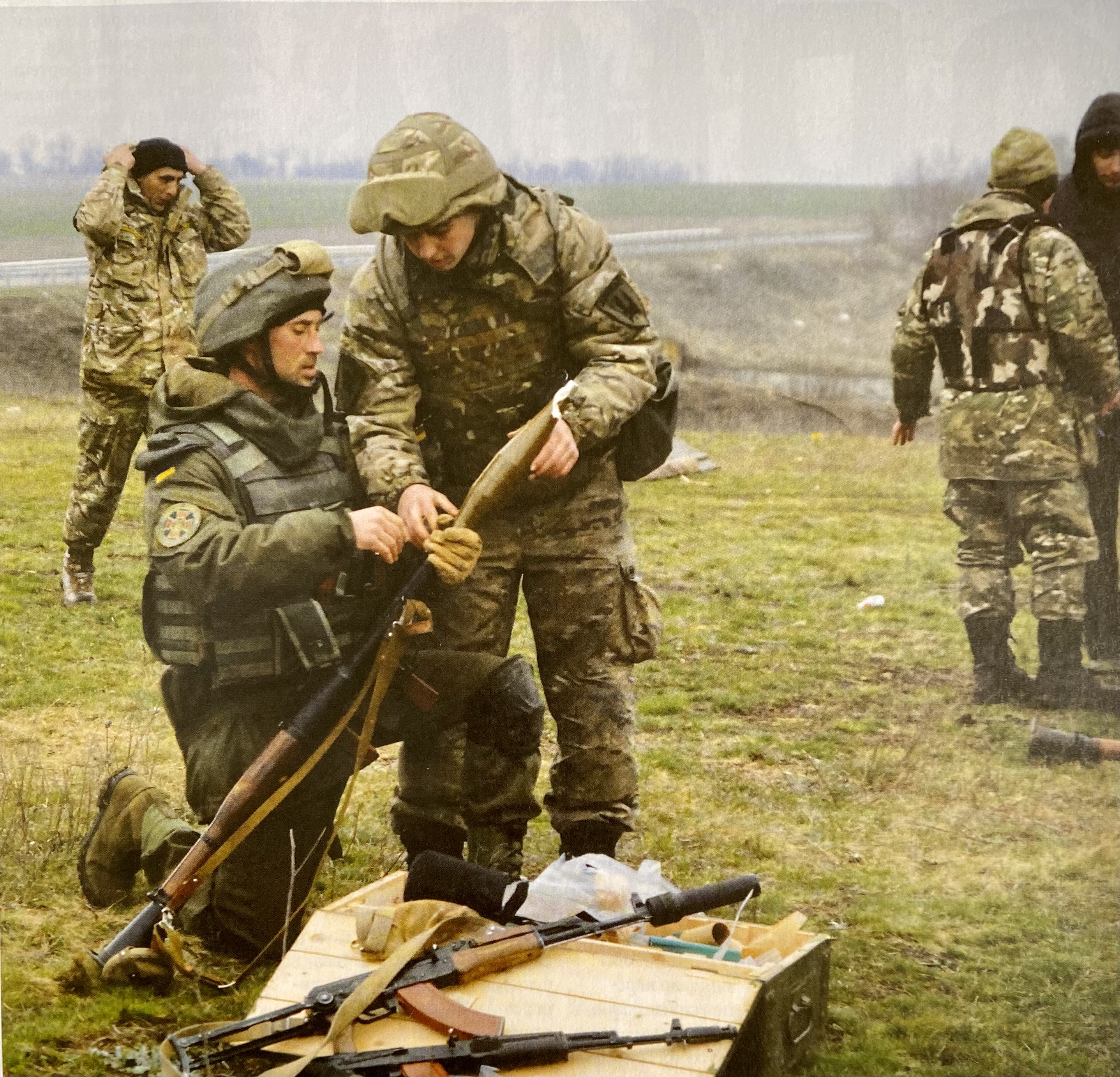 Фото: Getty Images / Бійці добровольчого батальйону "Донбас" навчання на полігоні. 1 квітня 2015 року, Маріуполь, Донецька обл.